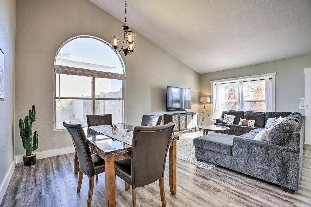 PetFriendly Glendale Home with Pool, Near Golfing, Glendale Updated