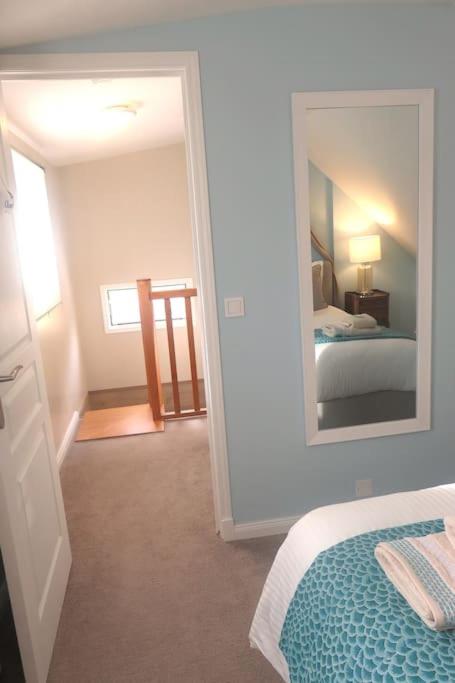 Rosebury Cottage 1 bedroom - Terrasse- Free Street parking – photo 13