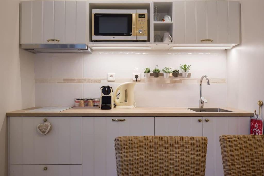 Rosebury Cottage 1 bedroom - Terrasse- Free Street parking – photo 25