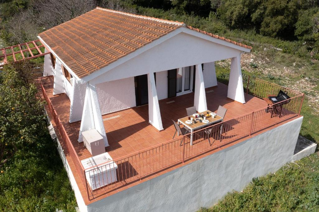 Balkón nebo terasa v ubytování Salty Pebble House