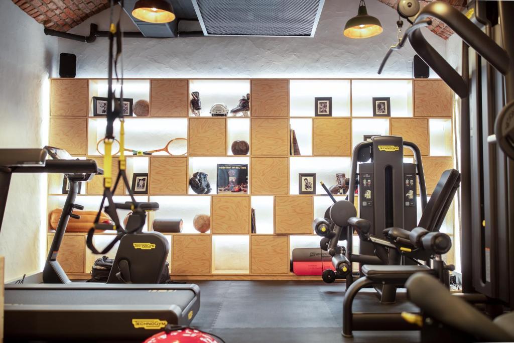 Fitness centrum a/nebo fitness zařízení v ubytování THE MANES Boutique Hotel Prague