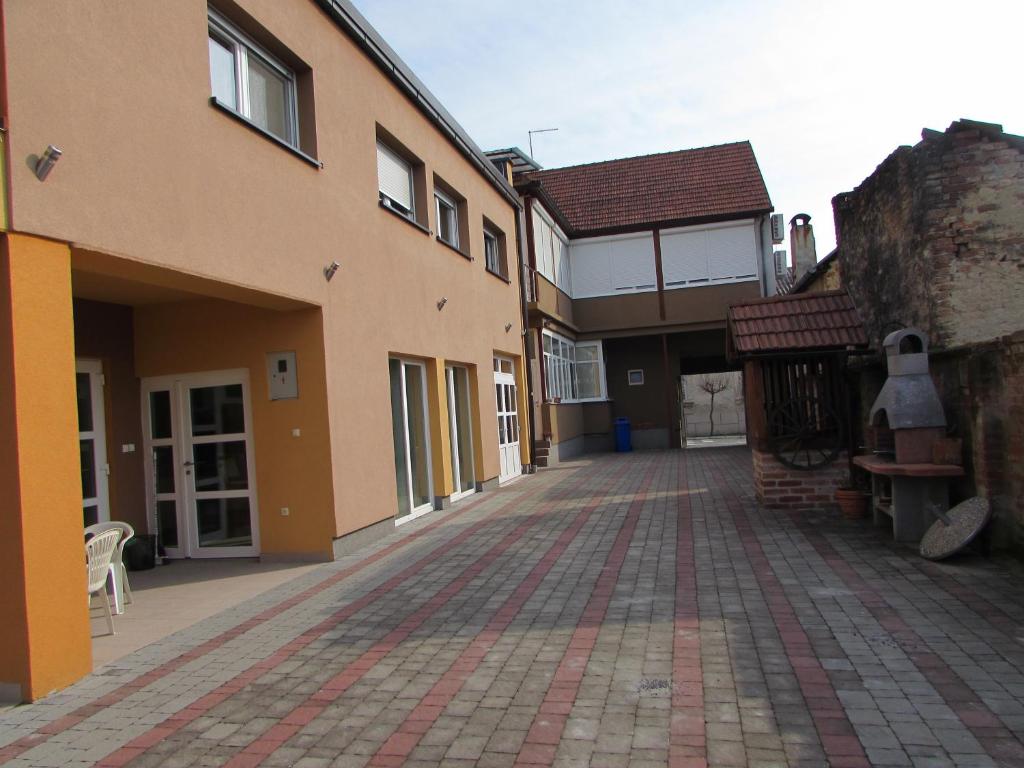 Budova, kde se penzion nachází