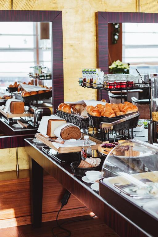 Golden Well - Resim 16