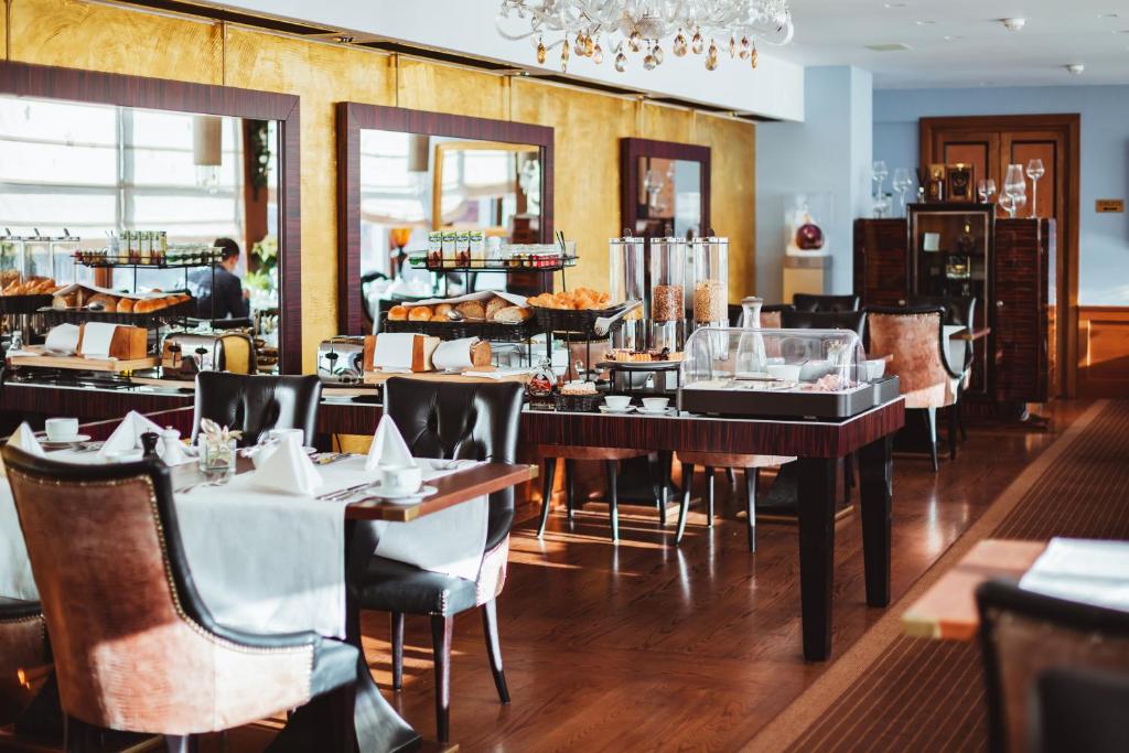 Golden Well - Resim 15