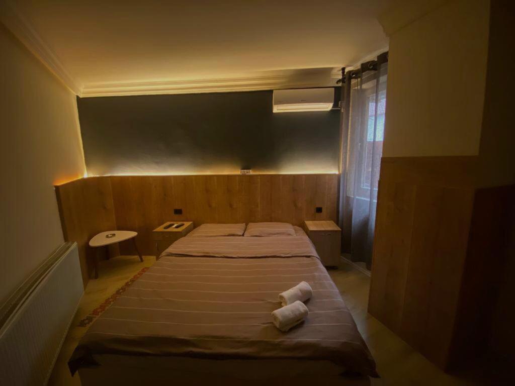 Postel nebo postele na pokoji v ubytování Hotel Lido
