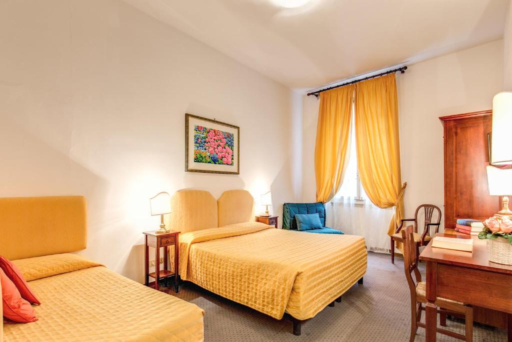 A seating area at Hotel S.Giorgio & Olimpic