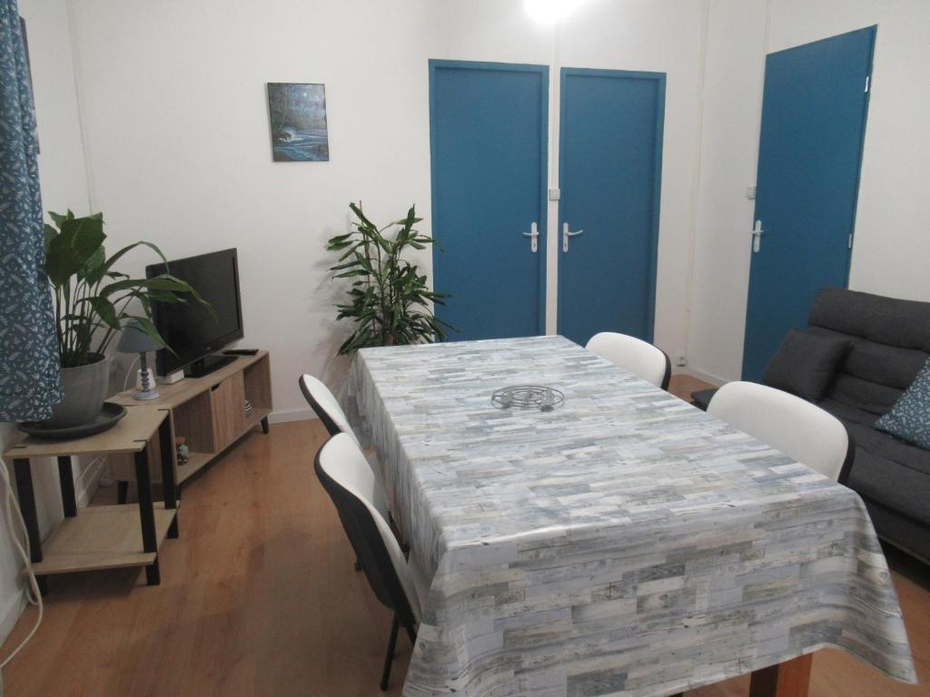 Posedenie v ubytovaní Gîte la Chaumette appartement Turquoise