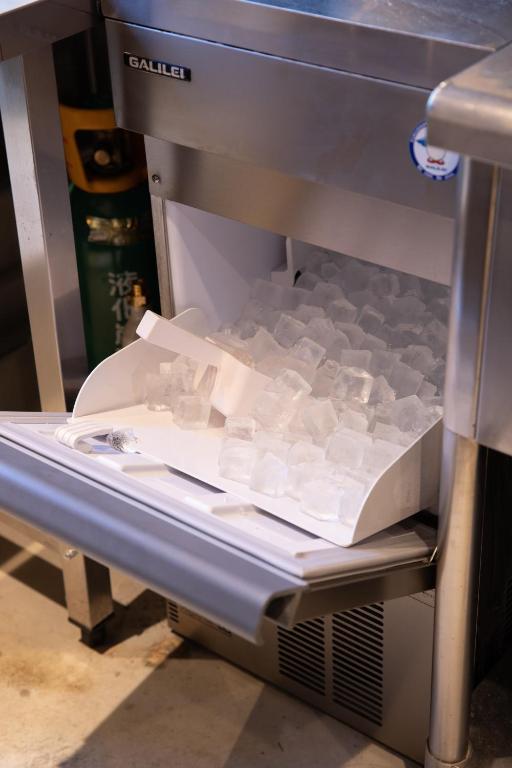 173 ON THE ISLAND enoshima private villa 江の島仲見世通り徒歩3分にある1日1組限定の貸切別荘 Booking}