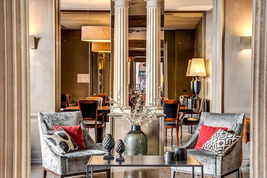 Posezení v ubytování Colonna Palace Hotel