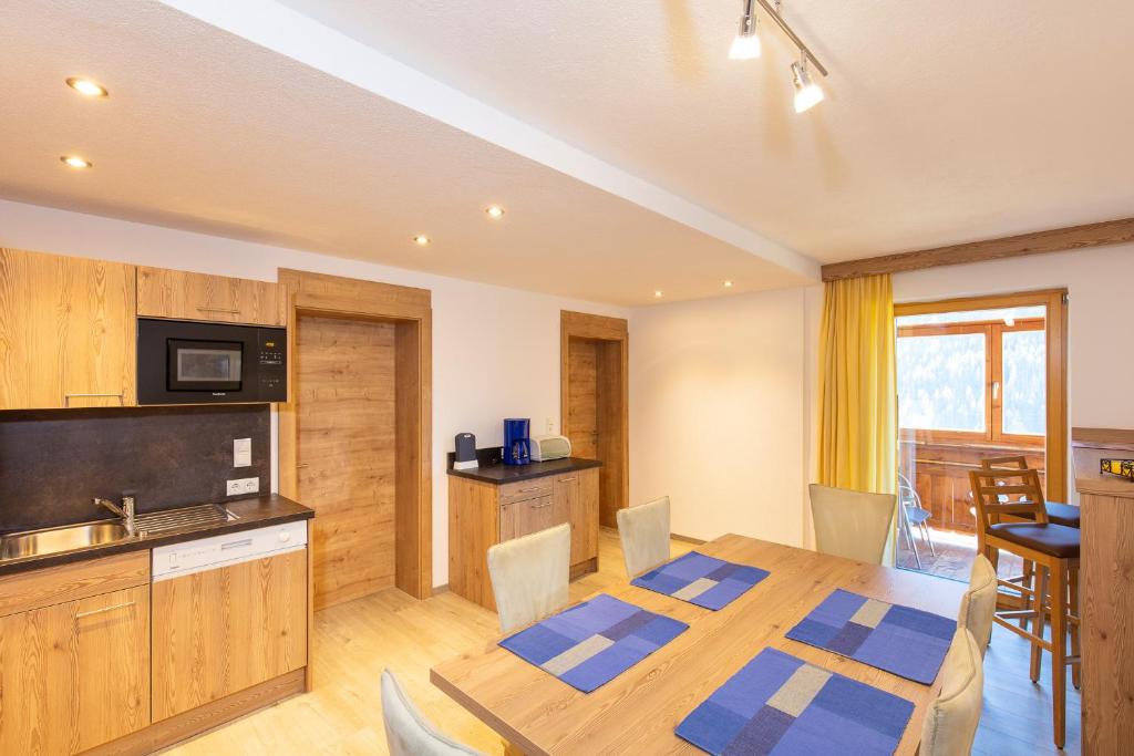 Gästehaus Berghof Schöpf - 14