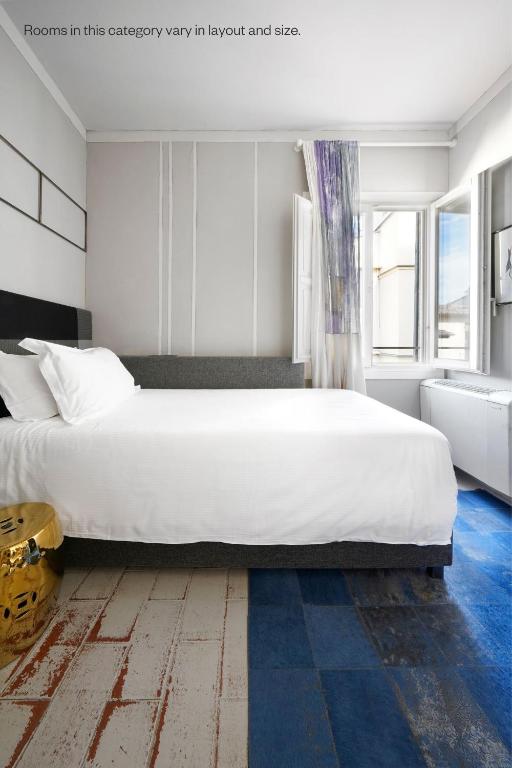 
Small Room - Single Bed
