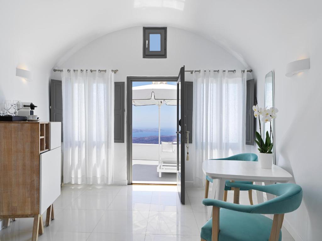 Katikies Chromata Santorini - The Leading Hotels of the World photo 4