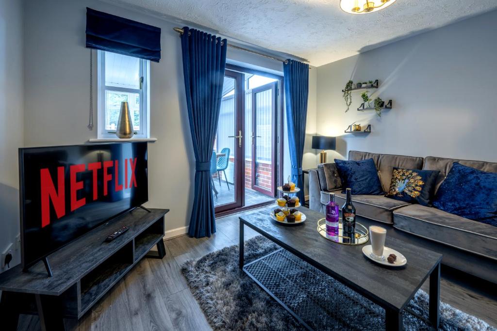 Posezení v ubytování Yew Tree House Contractor / Family home Free Netflix Fast WiFi near Dudley/Birmingham