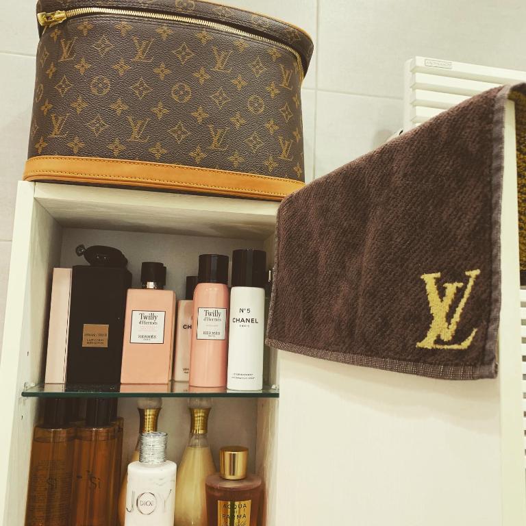 Certyfikat, podpis lub inny dokument wystawiony w obiekcie RaRoom Boutique Home