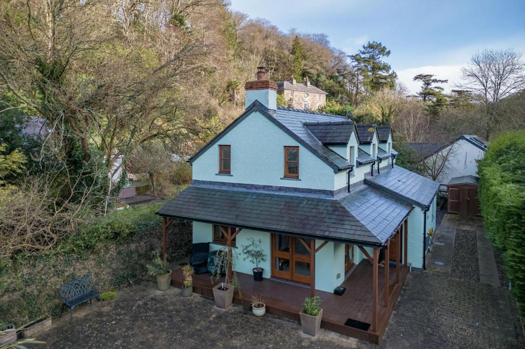 an overhead view of a house with a roof at Llais Afon - 3 Bedroom Holiday Home - Fishguard in Fishguard