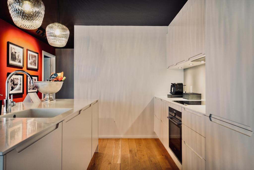 Kuchyň nebo kuchyňský kout v ubytování Bohr Apartment Copenhagen