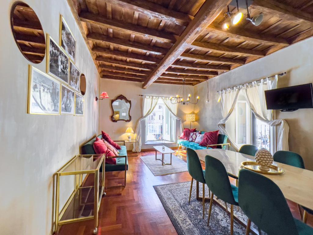 Exclusive 3BR with View over Campo de Fiori IREX Apartment