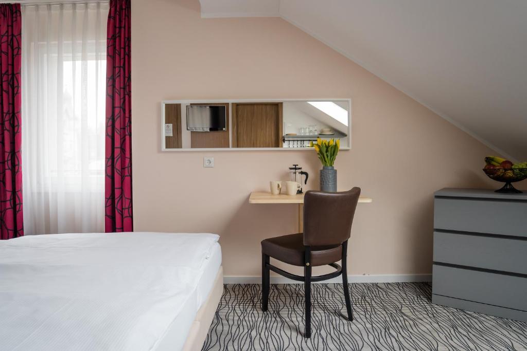 Point Hotel Apartments and Rooms - Double Room
