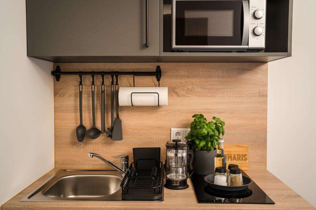 Point Hotel Apartments and Rooms - Resim 12