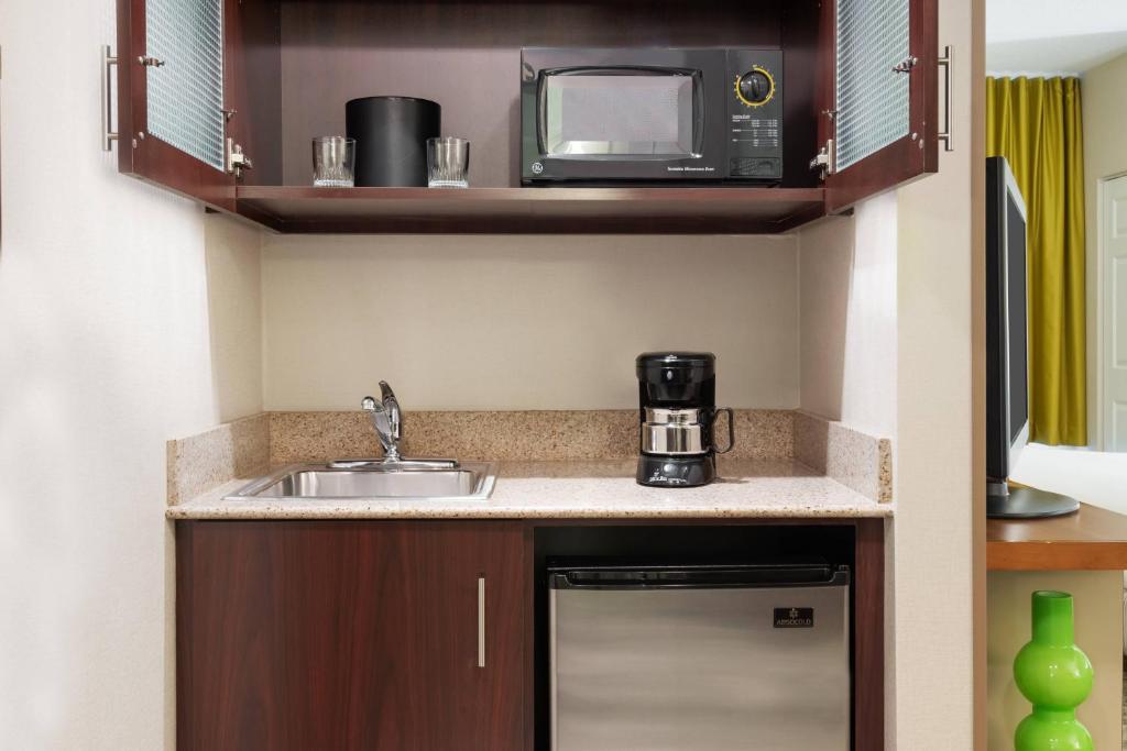 SpringHill Suites by Marriott Cleveland Solon photo