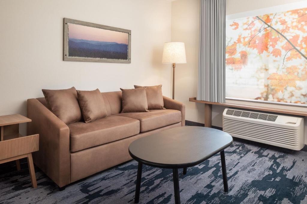 Fairfield Inn & Suites by Marriott Fresno North/Shaw Avenue - Suite Con 1 Camera Da Letto, 1 Letto King Size