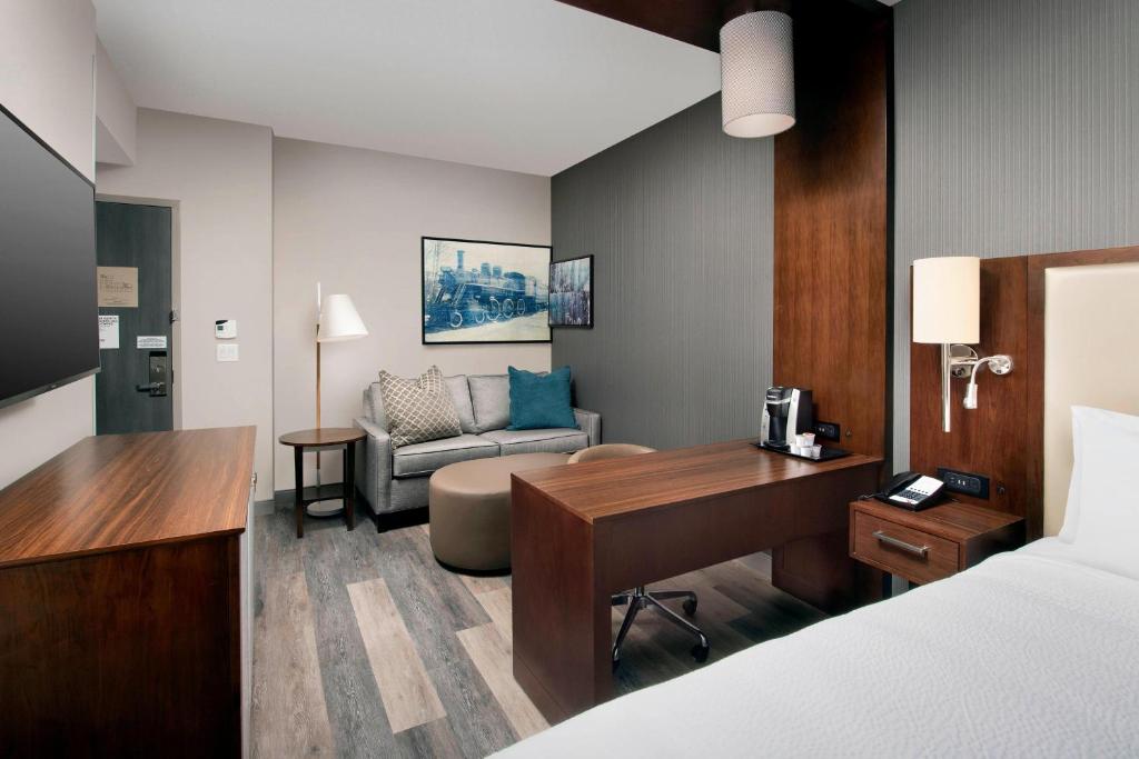 SpringHill Suites by Marriott Atlanta Downtown - King Suite Con Divano Letto
