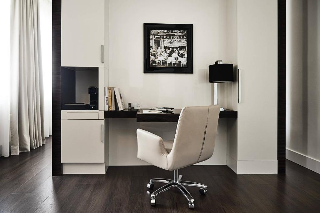 Roomers Berlin Steinplatz, Autograph Collection - Resim 27