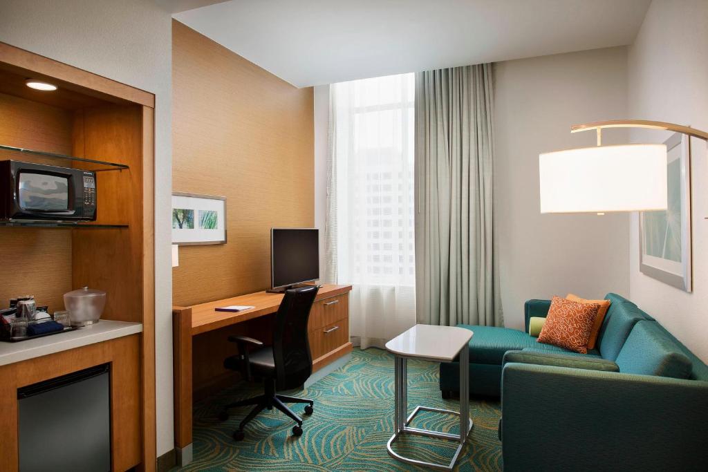 SpringHill Suites by Marriott Houston Downtown/Convention Center - 