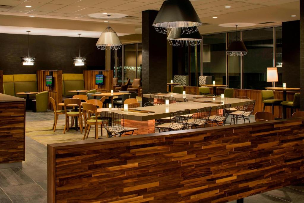 Restaurace v ubytování Courtyard by Marriott Prince George