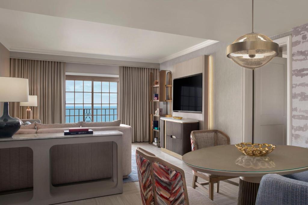 The Ritz-Carlton Naples - Deluxe Ocean Front Suite