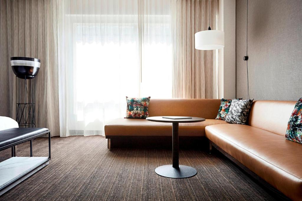 Posezení v ubytování New York Marriott at the Brooklyn Bridge