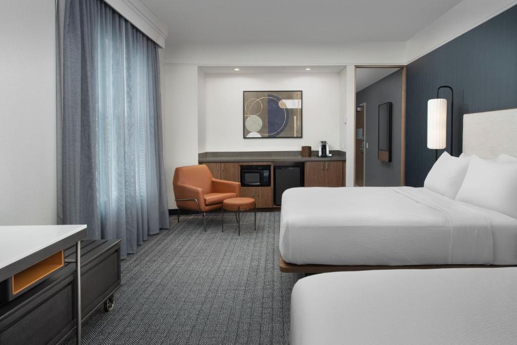 Courtyard by Marriott Savannah Downtown - Historic District - Chambre Queen Avec Deux Lits Queen