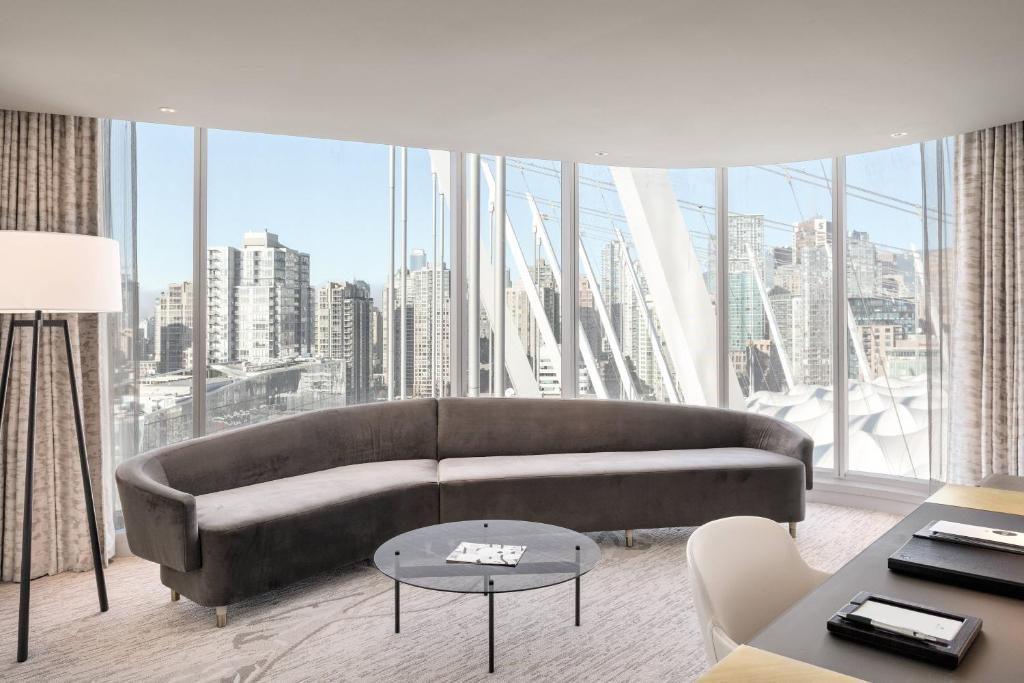 
One-Bedroom King Suite
