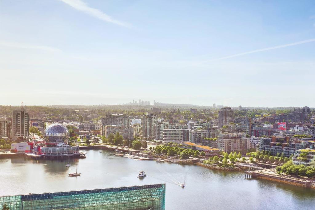 Nespecifikovaný výhled na destinaci Vancouver nebo výhled na město při pohledu z hotelu