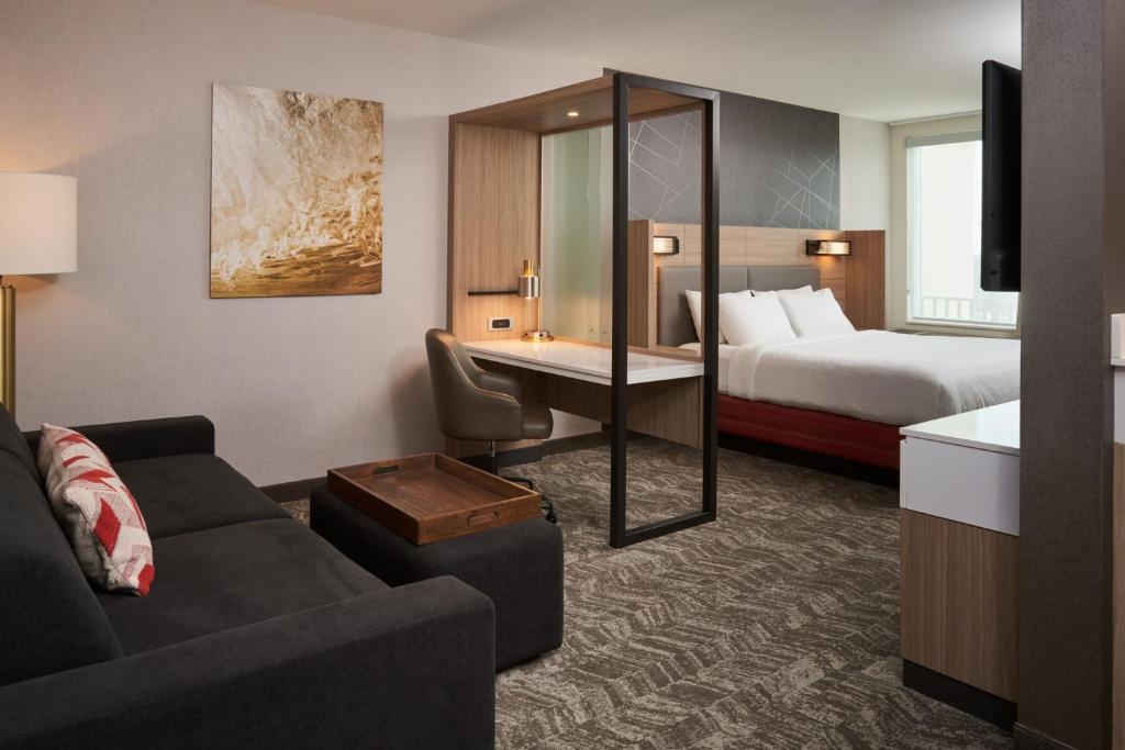 SpringHill Suites by Marriott Fort Myers Estero photo