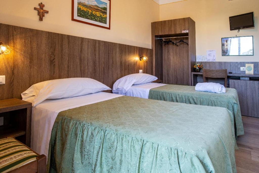 Hotel La Tavola Rotonda - Resim 23