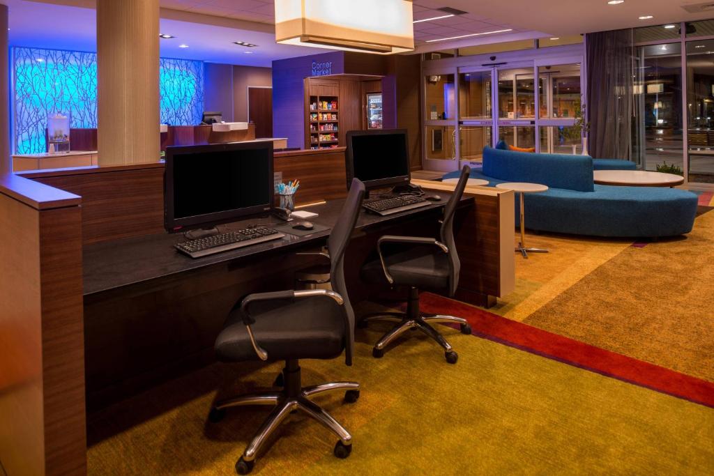 Fairfield Inn & Suites by Marriott St. Louis Westport photo
