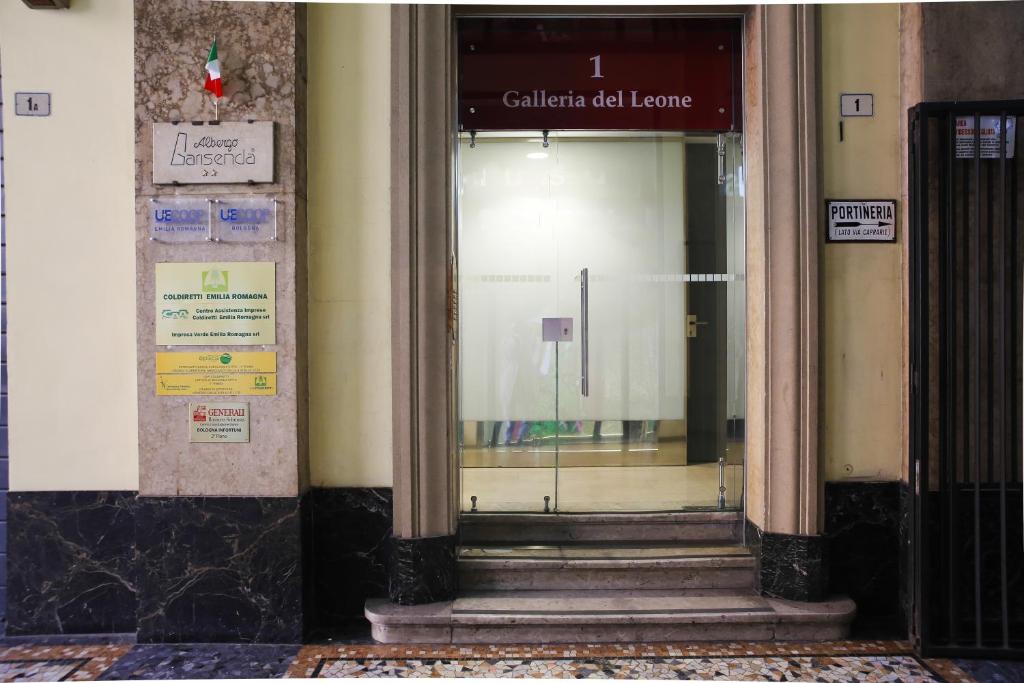 Albergo Garisenda con terrazza panoramica sulle Due Torri - Resim 12