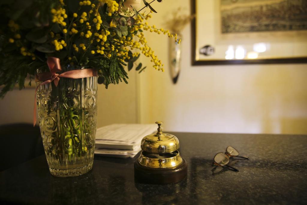 Albergo Garisenda con terrazza panoramica sulle Due Torri - Resim 18