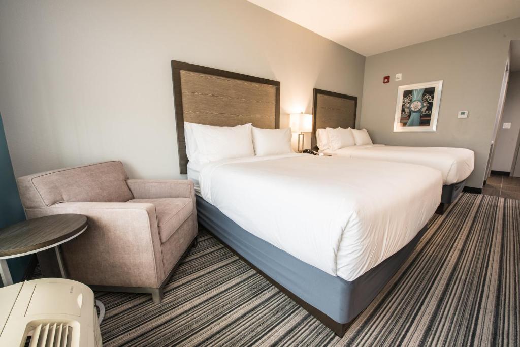 Holiday Inn Express & Suites Houston - Hobby Airport Area, an IHG Hotel - Standard Zimmer Mit Zwei Queensize-Betten