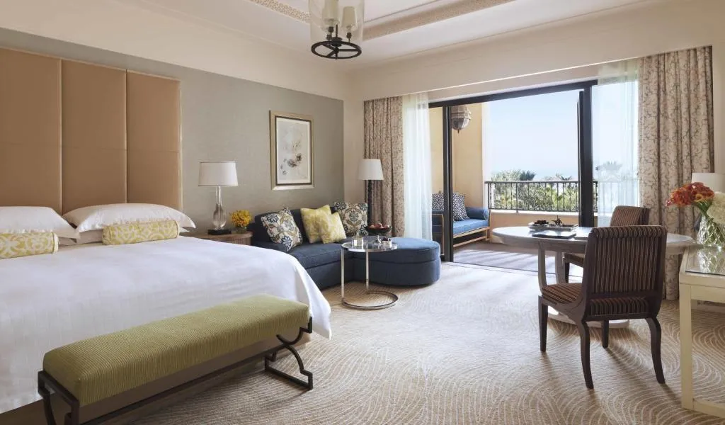 Deluxe Partial Sea View Room with King Bed