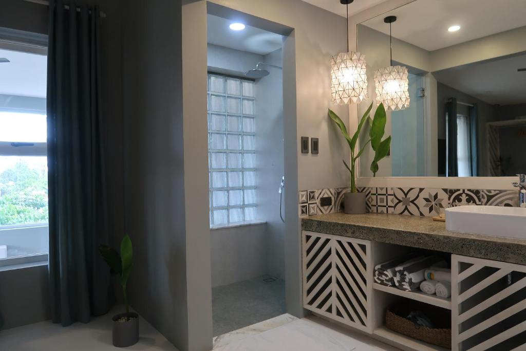 Koupelna v ubytování MUNI MUNI VILLAS SIARGAO