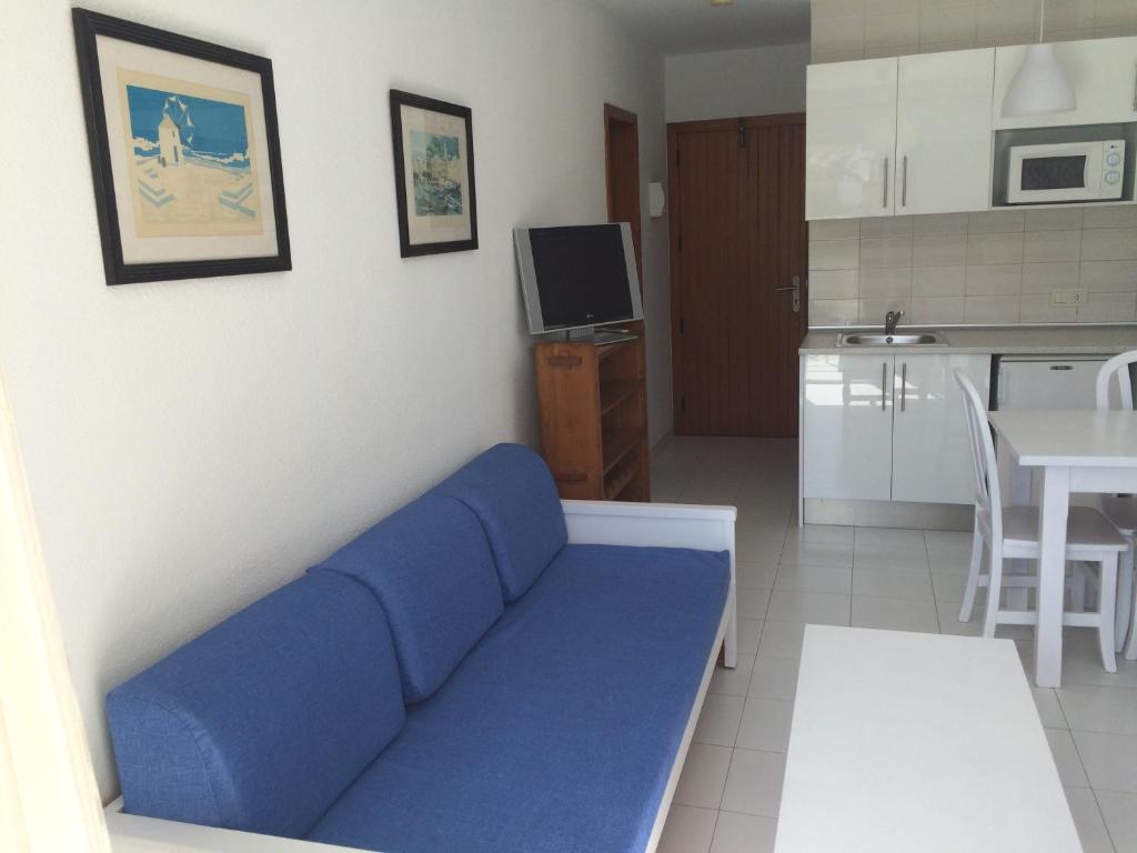 Kuchyňa alebo kuchynka v ubytovaní Apartamentos Llevant