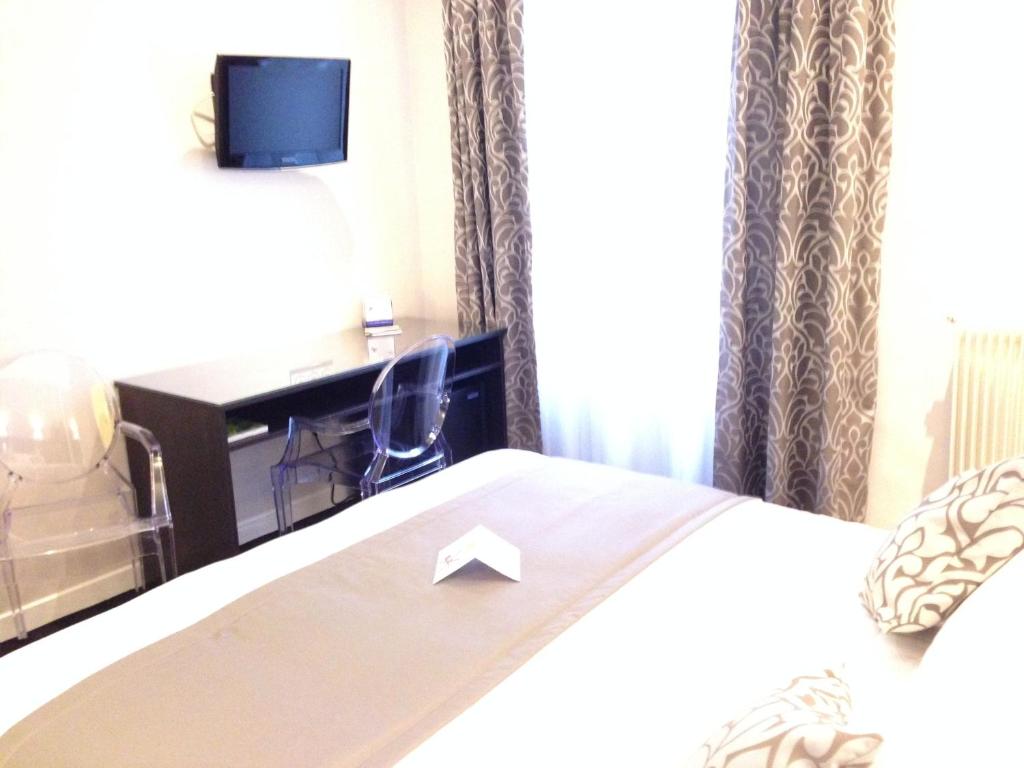 Logis Le Midland - Comfort Double Room Con Doccia