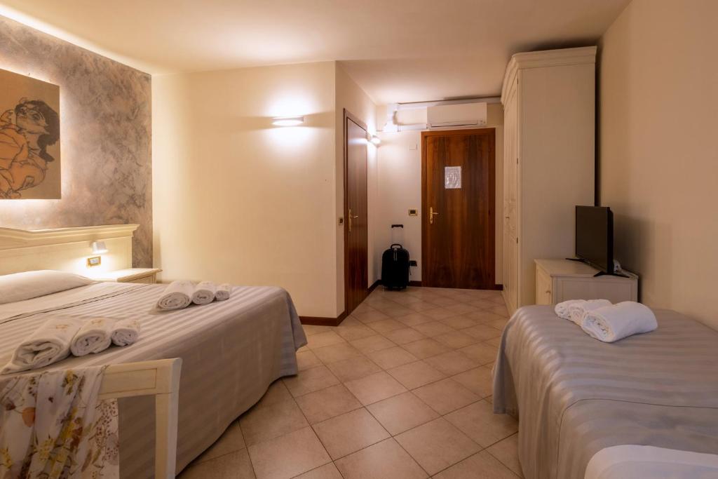 Hotel San Lorenzo - Triple Room