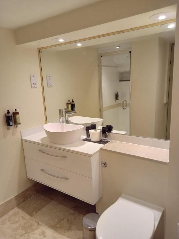 Koupelna v ubytování Dorian House Boutique B&B - Free Parking!