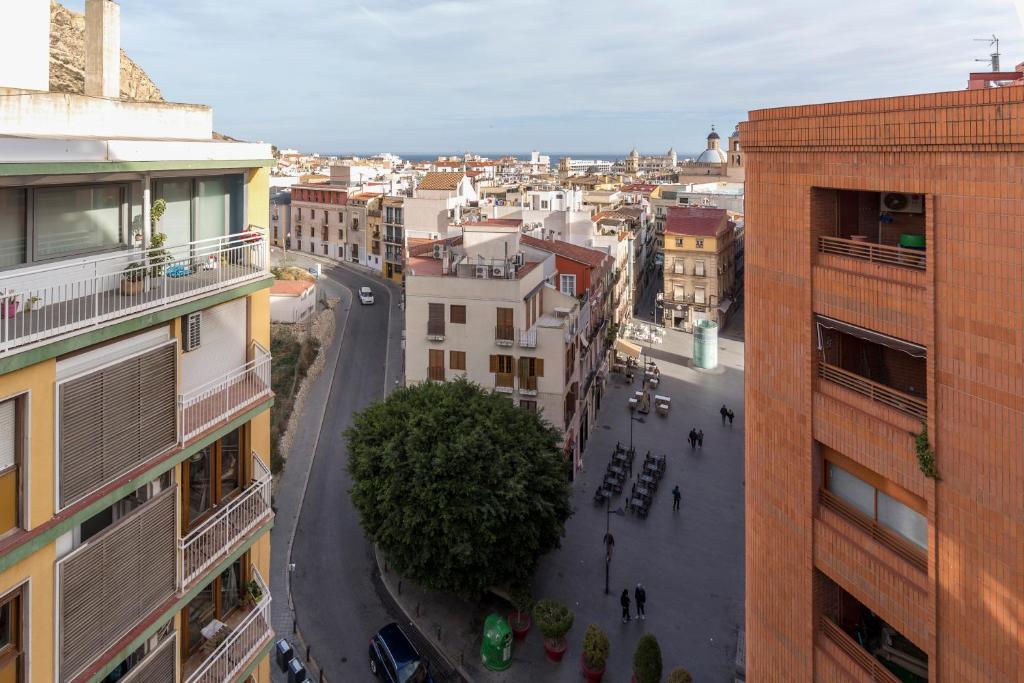 Výhľad na mesto Alicante alebo výhľad na mesto priamo z apartmánu