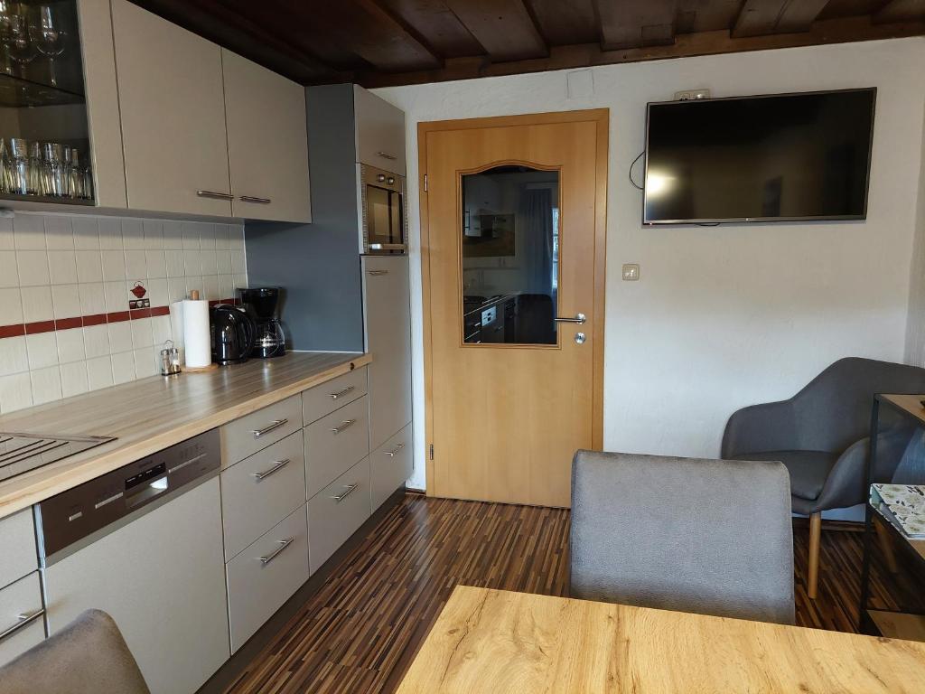 Kuchyň nebo kuchyňský kout v ubytování Ferienwohnung Werner Pucher OG