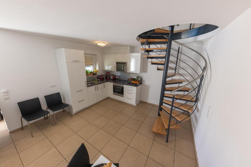 Boardinghouse HOME - adults only - - Suite With Kitchen And Balcony