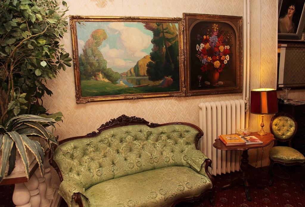 Posezení v ubytování Hotel Cronstadt